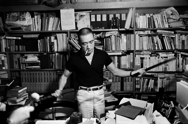 Yukio Mishima scrittore giapponese suicidio